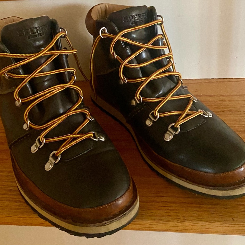 Sperry Men's Black and Brown Leather Hiking Boots with Yellow Contrast Laces